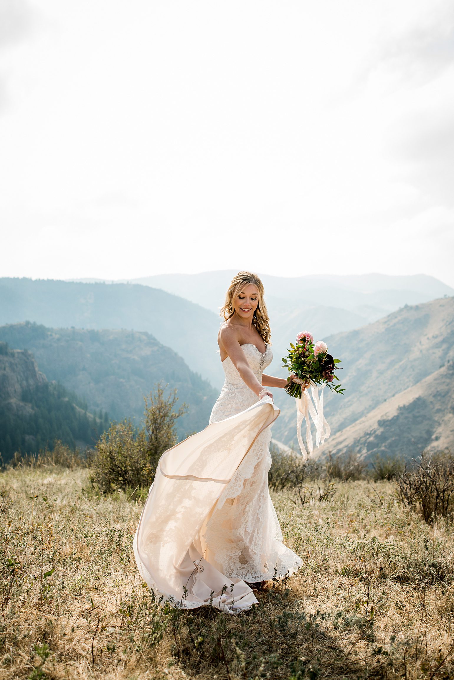 wedding photos at lookout mountain